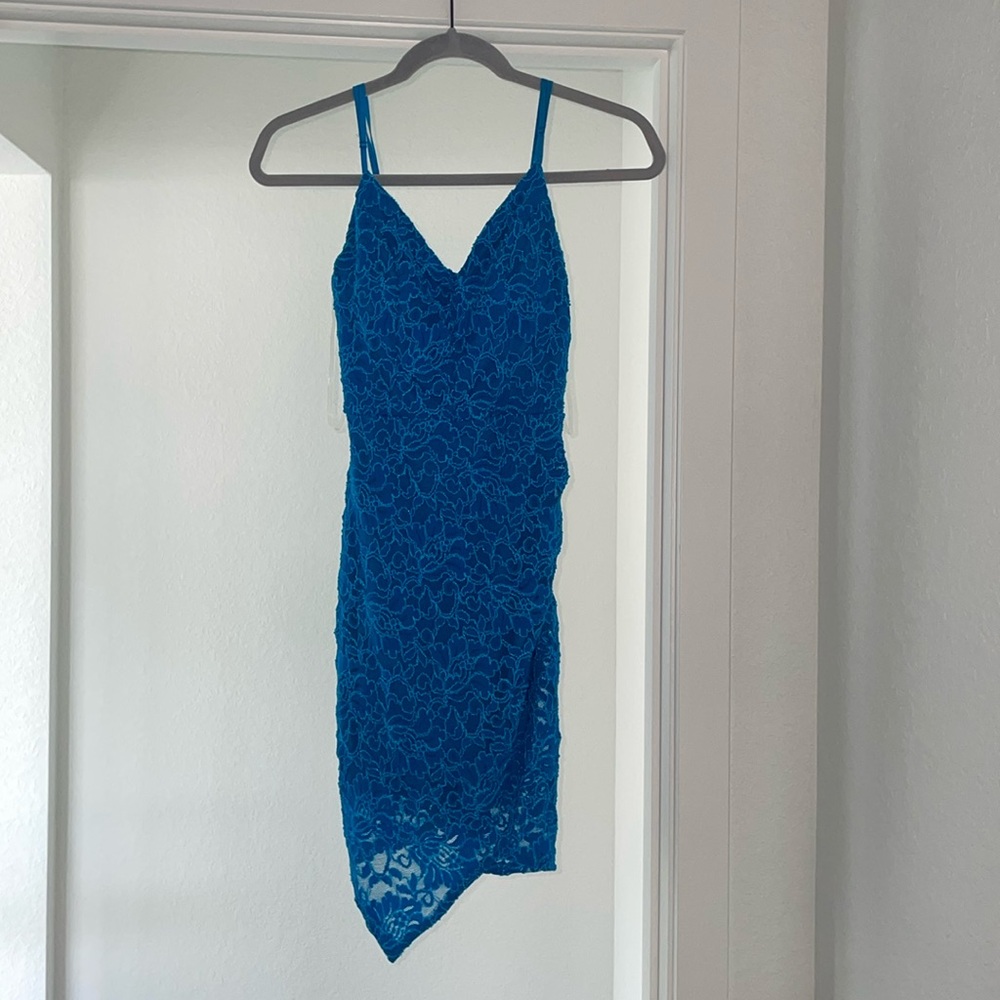 Cute homecoming or wedding guest dress!
